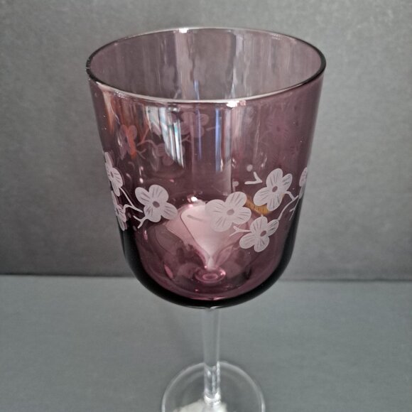 Artland Amethyst Cherry Blossom Wine Glass 8 5/8" Etched Purple Goblet Elegant - Picture 4 of 15